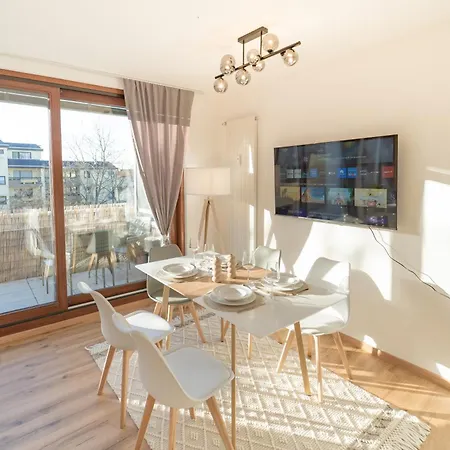Apartment Theresa - Penthouse Terrasse Klima Parkplatz Fellbach